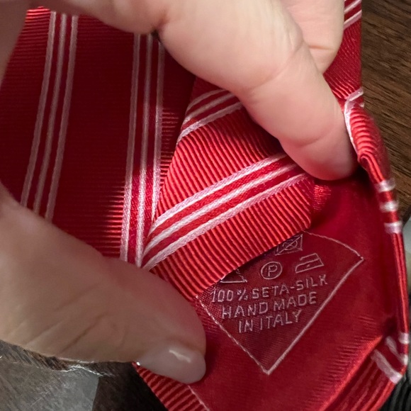 Men's Brioni 100% Silk Tie - Picture 12 of 13